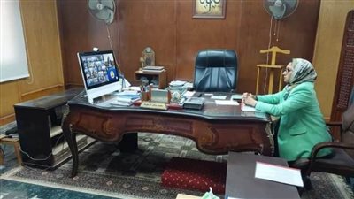 نائب محافظ الوادي الجديد تشارك باجتماع مجلس المحافظين 