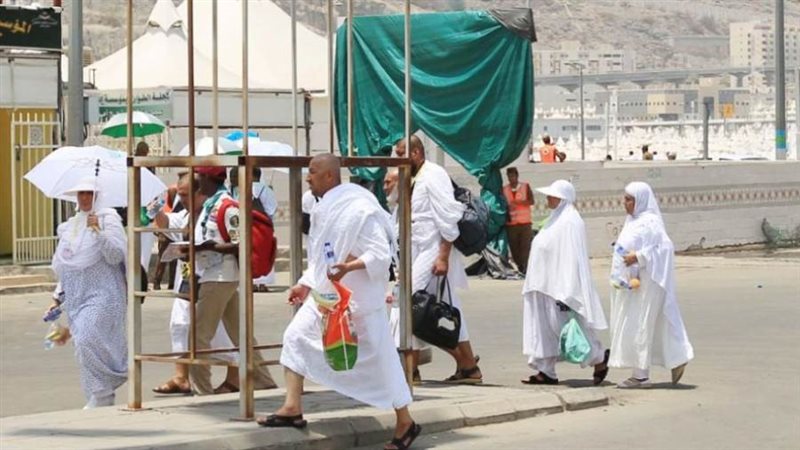 توافد حجاج بيت الله