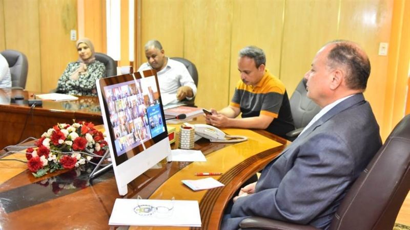 محافظ أسيوط يطمئن