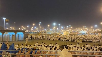 حجاج بيت الله الحرام يستقرون في مشعر مزدلفة