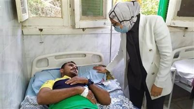 نائب محافظ الوادي الجديد تهنئ الأهالي بعيد الأضحى المبارك وتطمئن على المرضى بمستشفى الداخلة