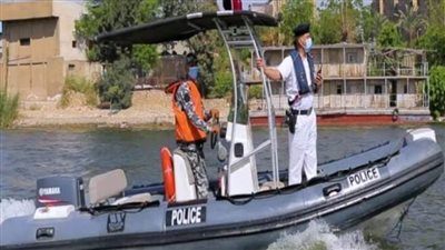 المسطحات البيئية تنجح في إنقاذ شخص ألقى بنفسه من أعلى كوبري قصر النيل