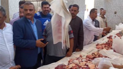 خلال عيد الأضحي.. ذبح 35 عجل أضاحٍ وتوزيعها على الأسر الأولى بالرعاية بـ”المنوفية“
