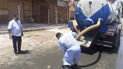 استجابة لشكوى مواطني عزبة أبوآدم بالإسماعيلية.. حلّ مشكلة الصرف الصحي 