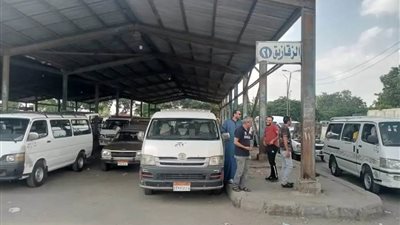 رقابة مستمرة علي الموقف العمومي والسرفيس بالإسماعيلية خلال العيد   