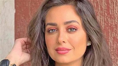 هبة مجدي تعايد جمهورها بمناسبة عيد الأضحى المبارك 