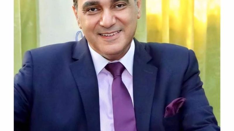 الدكتور إيهاب عبدالعزيز