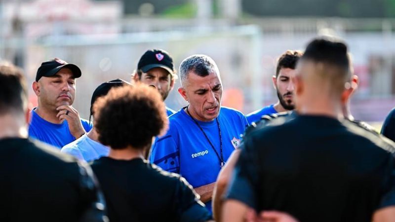 أسامة نبيه مع لاعبي