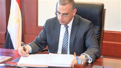 زراعة 1000 شجرة بشوارع وميادين حي الكوثر بسوهاج