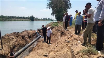 رئيس مياه القناة يتابع أعمال الإصلاح لخط مياه الشرب بقرية نفيشة بالإسماعيلية 