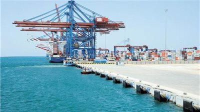 شحن 4600 طن صودا كاوية.. وتداول 29 سفينة بموانئ بورسعيد