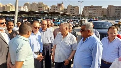  محافظ الشرقية يُفاجئ مواقف السرفيس للتأكد من الالتزام بالتعريفة الجديدة 