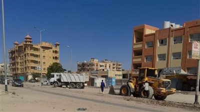العريش: استمرار أعمال النظافة ورفع المخلفات داخل المدينة