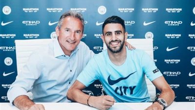 رسميا.. محرز يوقع عقدا جديدا مع مانشستر سيتي