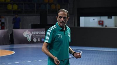 مدرب الجابون: نسعى للفوز بكأس الرئيس عوضا عن الإخفاق في البطولة