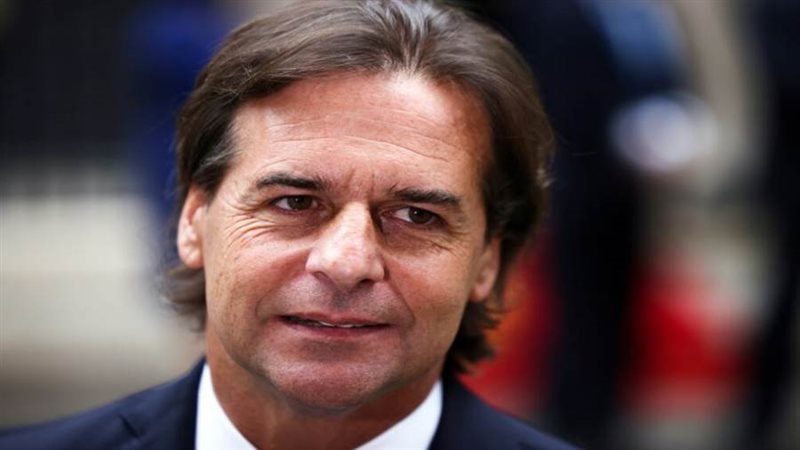 لويس لاكالي بو رئيس