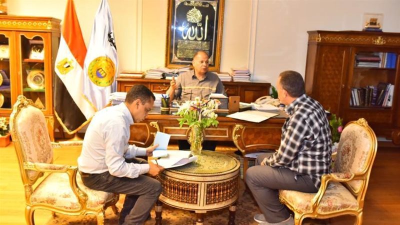 لقاء المحافظ بوكيل