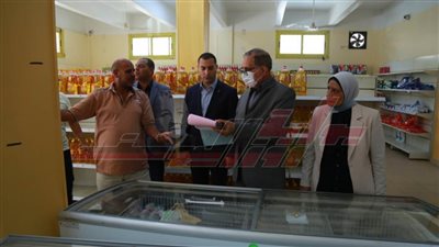  نور الدين يتفقد منافذ بيع السلع الغذائية والمخازن بكفر الشيخ