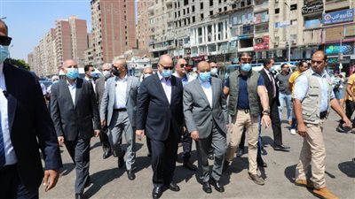 الحكومة تطمئن على التزام السائقين بالتعريفة الجديدة