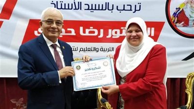 نائب وزير التربية والتعليم: المعلم هو الركيزة الأساسية في نجاح العملية التعليمية