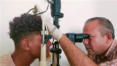 توقيع الكشف الطبي على 1791 مريضا بالقافلة الطبية بالعاشر ضمن حياة كريمة