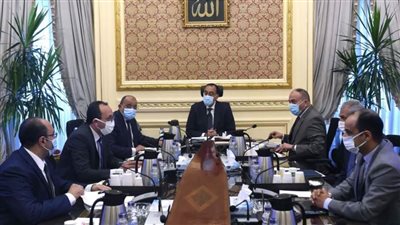 رئيس الوزراء يتابع موقف تقنين أوضاع اليد على أراضي الدولة 