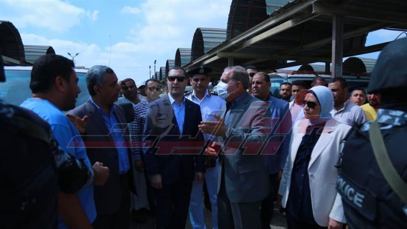 جولة المحافظ