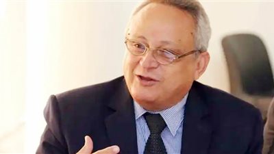 وزيرة الثقافة توجه التهنئة لـ د. أحمد زايد لانتخابه مديرًا لمكتبة الإسكندرية