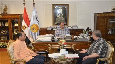 محافظ أسيوط يؤكد استمراره بتقديم سبل الدعم وتذليل العقبات أمام الاستثمار