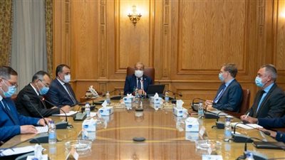 وزير الدولة للإنتاج الحربي يبحث مع وفد شركة 