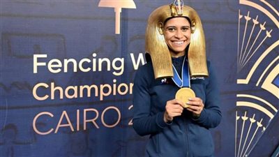 يسورا ثيبوس تحصد ذهبية منافسات فردي السيدات لسيف المبارزة ببطولة العالم للسلاح
