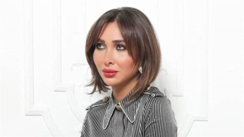 الفنانة بانا جانات