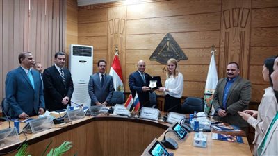 بروتوكول تعاون بين جامعة بنها وسانت بطرسبرج الكهروتكنولوجية بروسيا