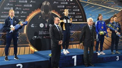 اليابانية ميساكي إيمورا تتوج بذهبية سلاح السيف ببطولة العالم في القاهرة