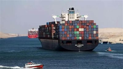 اقتصادية قناة السويس :227 سفينة بحمولة 3.7 مليون طن بموانئ المنطقة الشمالية خلال يونيو