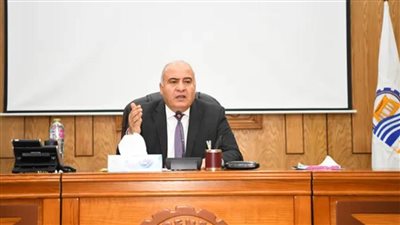 محافظ قنا يتابع أعمال ترفيق مدينة الأمل بنجع حمادي