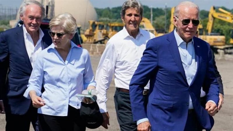 بايدن وزوجته وجون