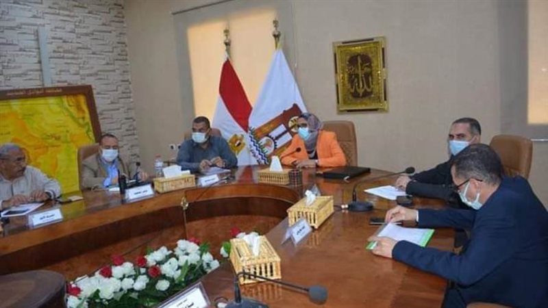 نائب المحافظ واجتماع