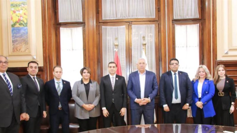 جانب من لقاء وزير