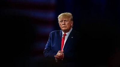 القضاء الأمريكي يدين مستشار ترامب بـ