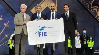 مصر تسلم إيطاليا راية تنظيم بطولة العالم للسلاح 2023 بميلان