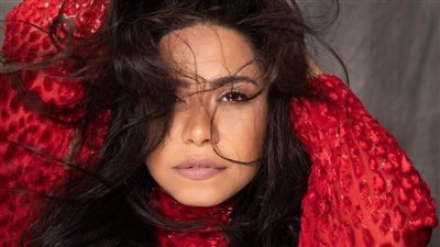 شيرين تظهر مع أغلى الناس.. وبطنها المنتفخ يحدث ضجة