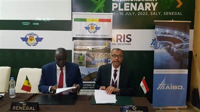 توقيع مذكرة تفاهم بين سلطتي الطيران المدني المصري والسنغالي