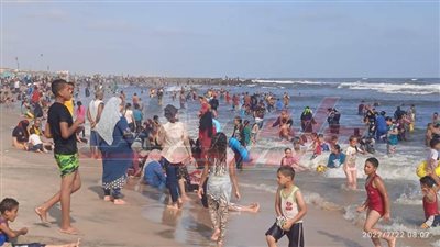 إقبال كبير وزحام بمصيف بلطيم وتقديم كافة الخدمات للمصيفين