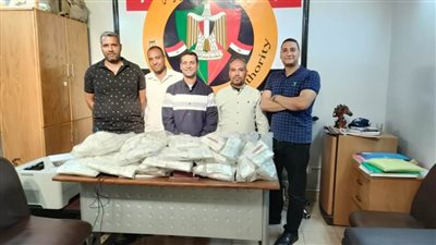 جمارك مطار برج العرب الدولي تضبط أقراصًا مخدرة