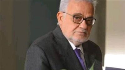 وزيرة الثقافة تنعي الكاتب الصحفى الكبير منير عامر 