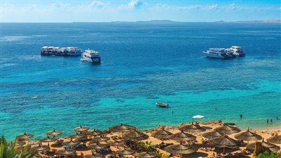 اجتماع لجنة متابعة المنشآت السياحية استعدادا لمؤتمر المناخ في شرم الشيخ