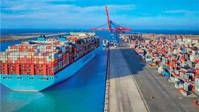 21 سفينة حاويات وبضائع عامة إجمالي الحركة الملاحية بموانئ بورسعيد