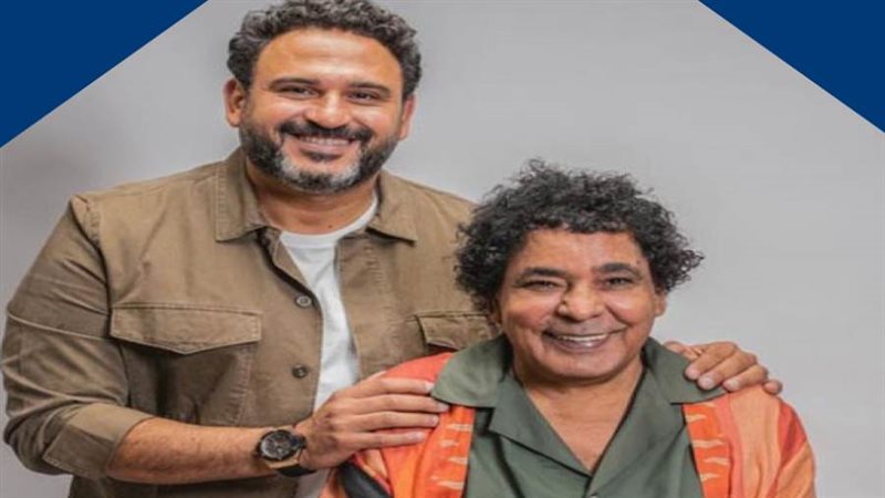 محمد منير وأكرم حسني