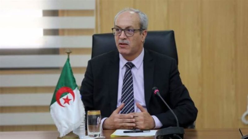 وزير البريد والاتصالات